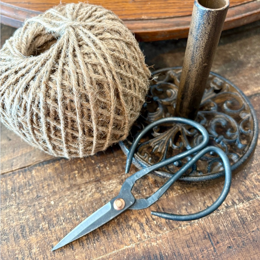 Rustic Twine Ball Scissors on Iron Stand - Picture 2 of 2